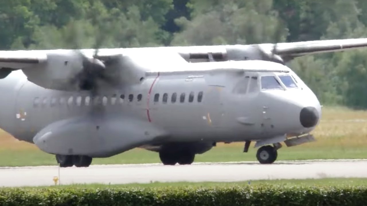 এবার দেশেই তৈরি হবে C-295 এয়ারক্রাফট! ভারতীয় সেনার জন্য বিমান বানাবে টাটা